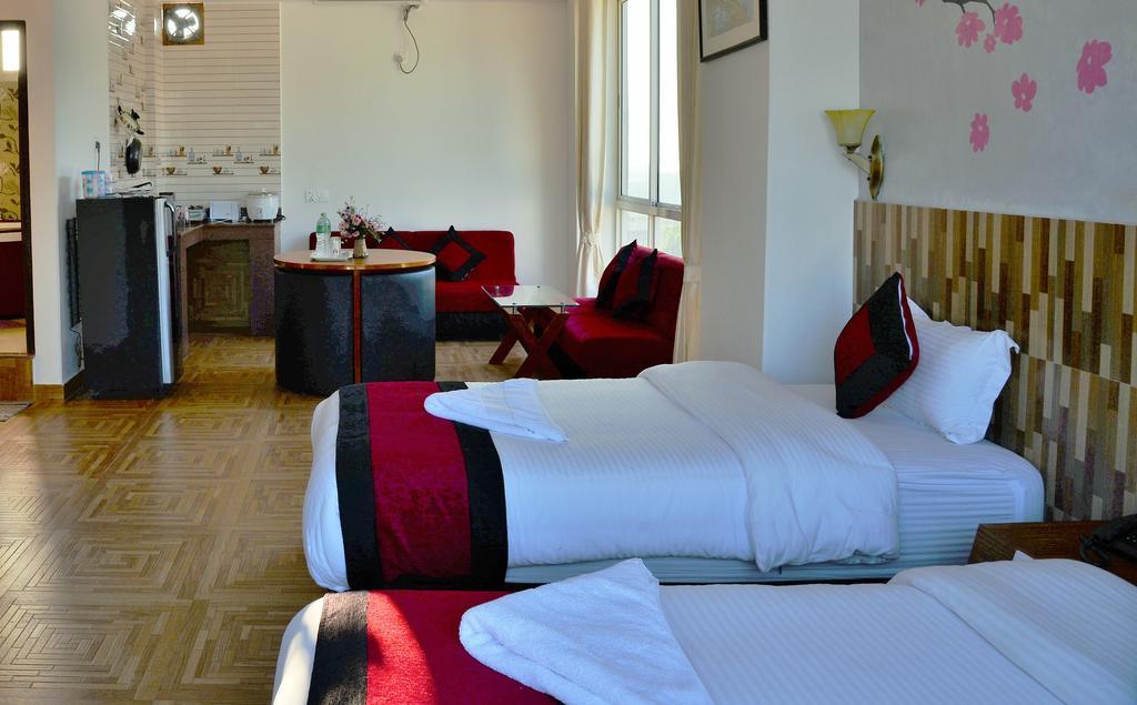 Hotel City Inn - Mountain View Pokhara Eksteriør billede